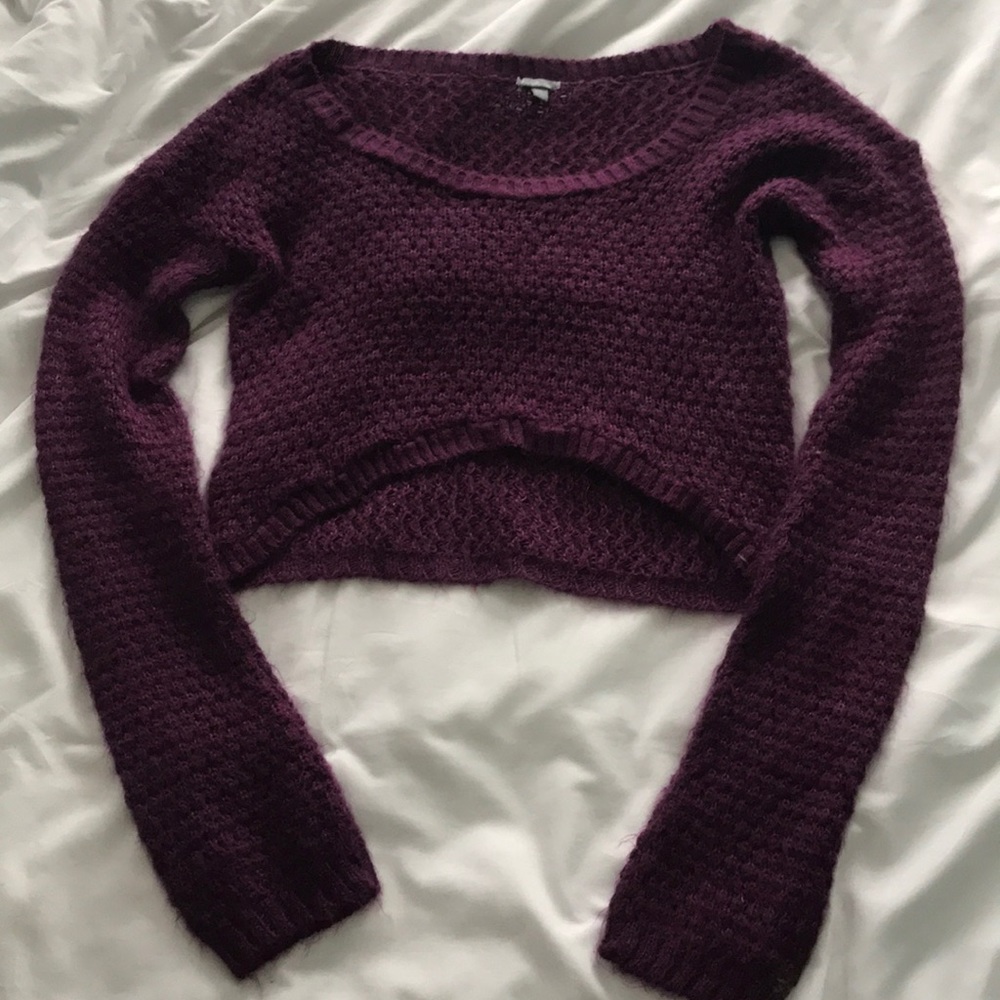 Long sleeve crop top sweater